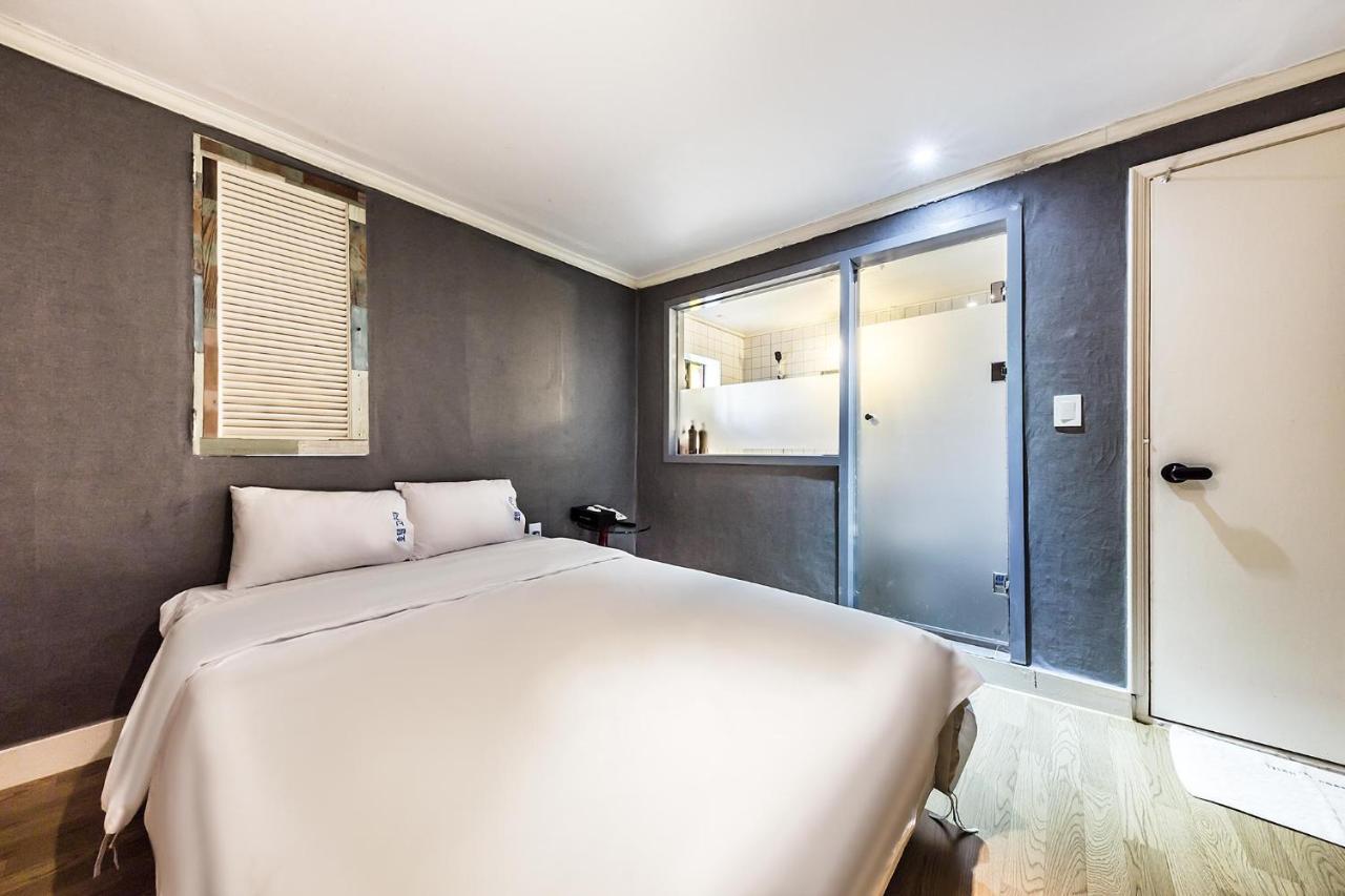 In Seoul Sinchon Goguma Hotel Екстериор снимка